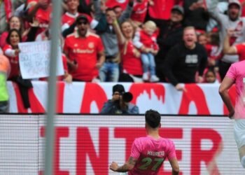 Inter vence Goiás por 4 a 2 e retoma vice-liderança do Brasileirão